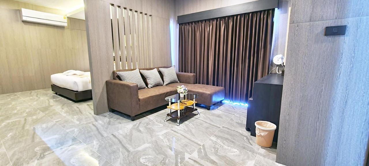 The Room Boutique Hotel Саконнакхон Экстерьер фото